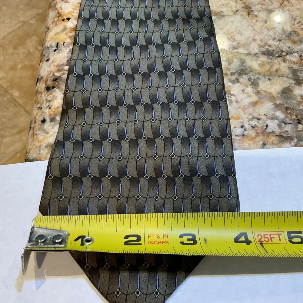Ziggurat by Mulberry Long silk handmade tie 60.5 L  geometric foulard vintage